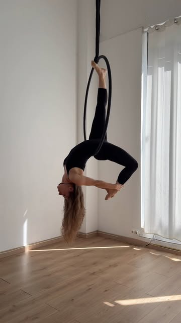 Figura invertida en aro